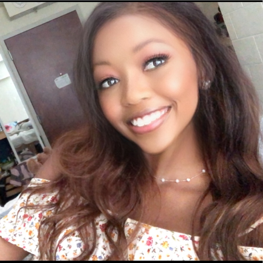 Meet your Posher, Arriana